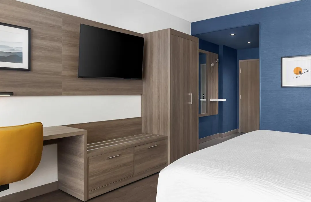 Holiday Inn Express Montreal Airport - St-Laurent By Ihg-1